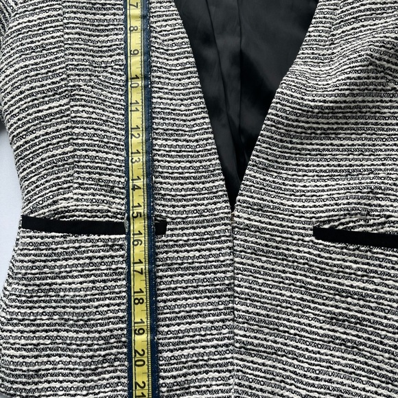 H&M Tweed Blazer Jacket Two Pockets Long Sleeves Black White Medium Large 10 - Picture 9 of 13